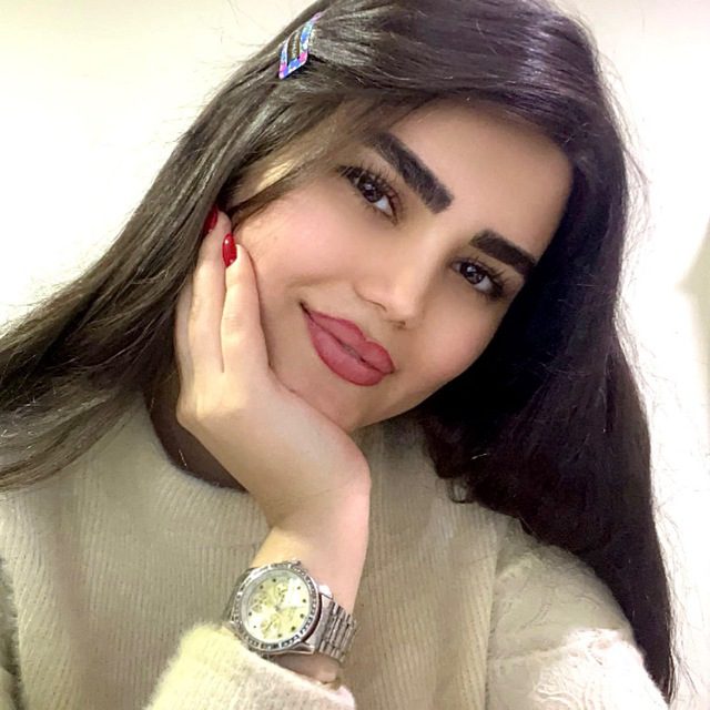 مهرو صادق